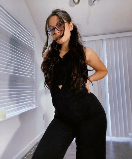 Ashley Jolly modèle porno img