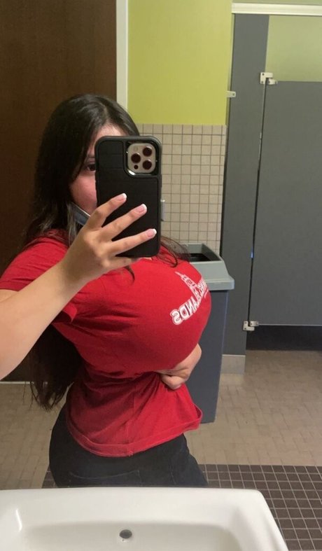 Karla Vilagomez modèle meilleur galerie