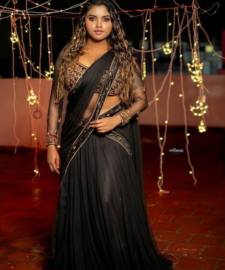 Elakkiya Rajendran modèle exclusif galerie