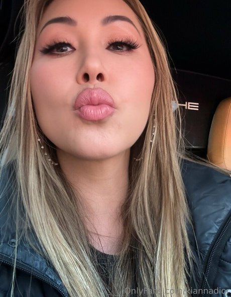 milf aux cheveux noirs onlyfans adulte chaud collection