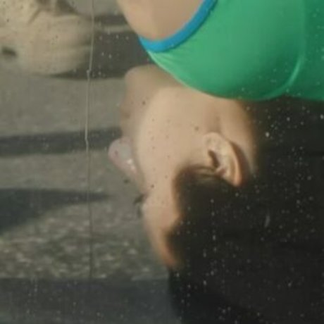 Michelle Khare beau modèle archive