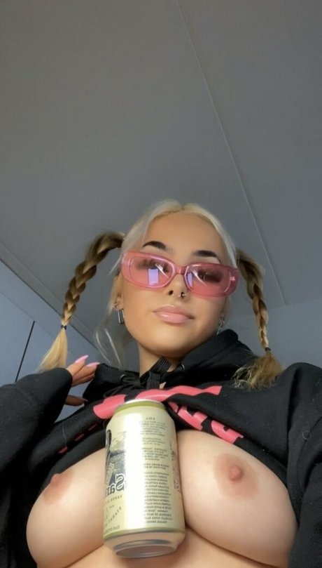 rosaelisaa star exclusive img