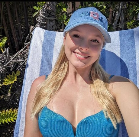 Briana White actrice xxx image