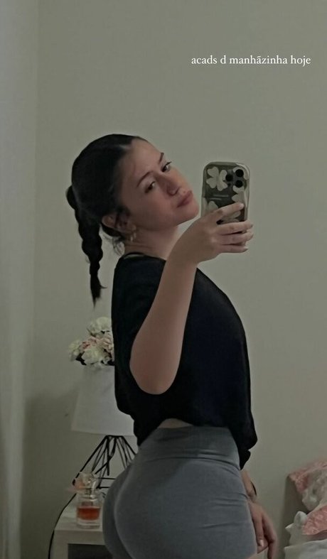 Maria ZB modèles nus photos