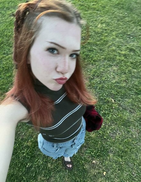 Tora Love star du porno gratuite des photos