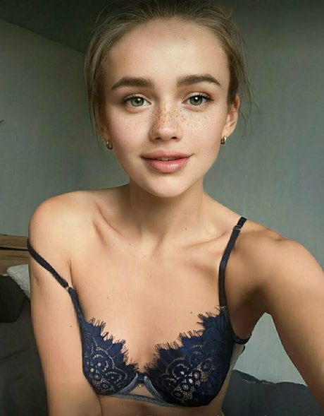 rebeccasalvatore69 sexe star photo