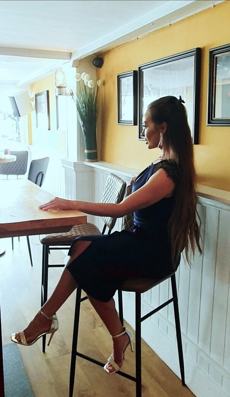 ladyamandarendall beau modèle img