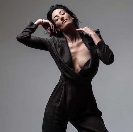 Laetitia Eido actrice de nus galerie