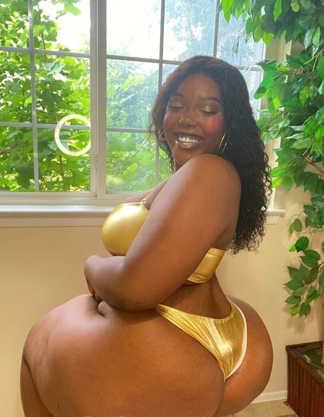 thatisssmysister modèle gratuit des photos