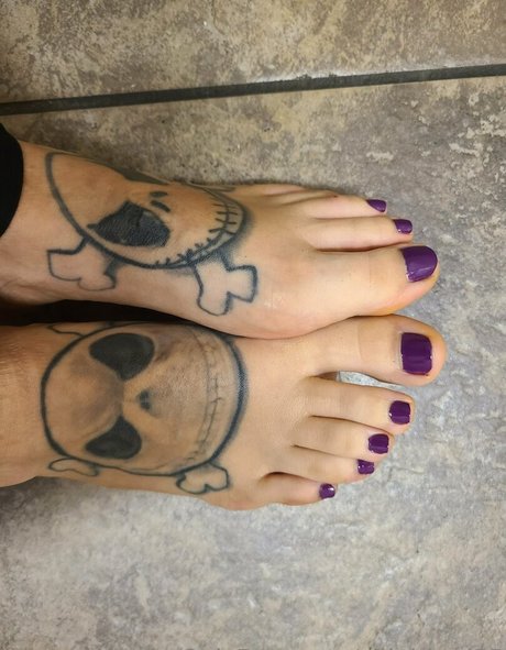 tattedfeetbabe9 beau modèle galeries