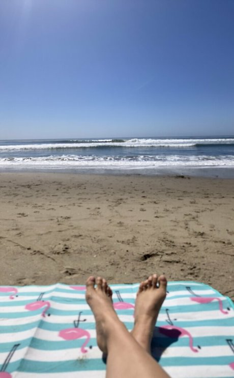 xteenytinyfeetx actrice de grande qualité images