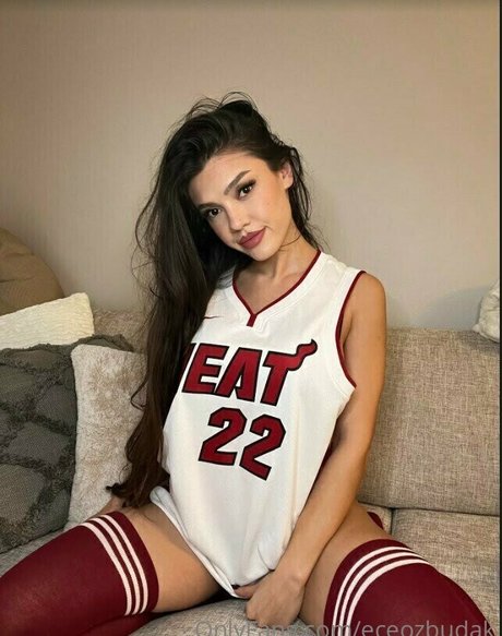 eceozbdk actrice chaude collection