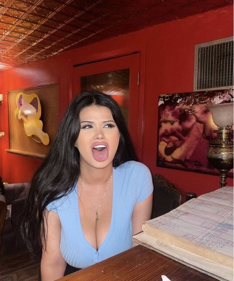 Evelyn Alvarez haut de star du porno photo