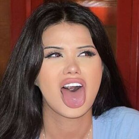 Evelyn Alvarez star du porno xxx des photos