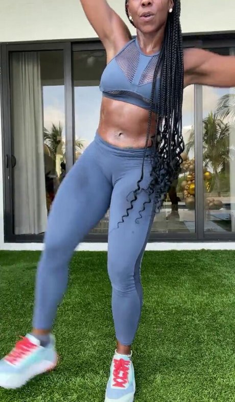 Coach Stormy actrice de nus photo