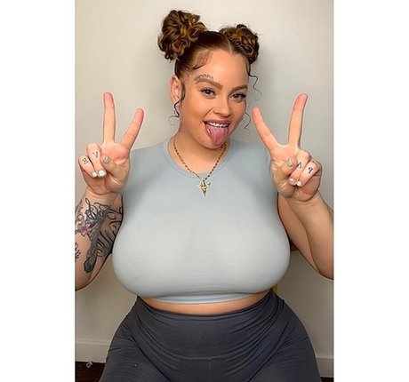 PrettyBully xxx star du porno des photos