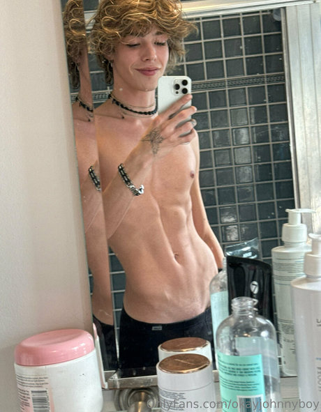 okayjohnnyboy xxx étoile img