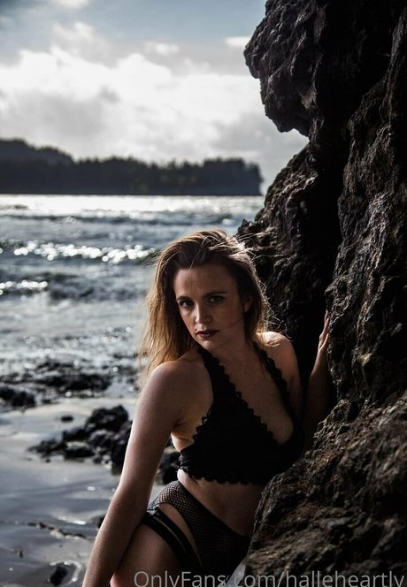 halleheartly jolie actrice galeries