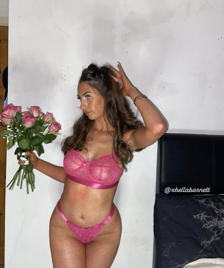 Bella Barnett nus étoiles galeries