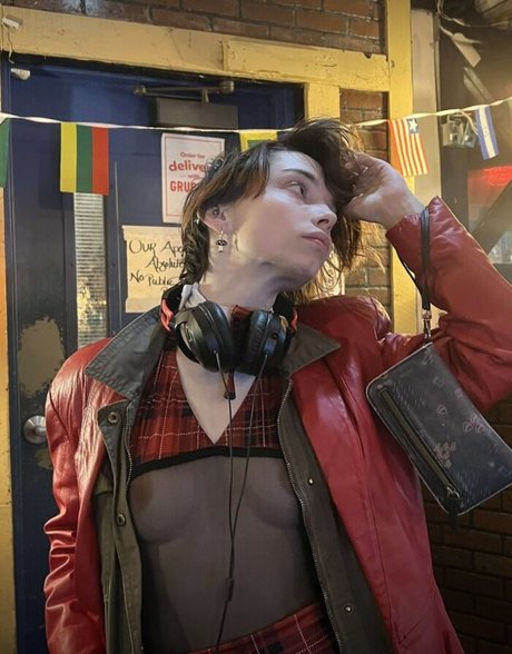 Theunderland actrice érotique photo