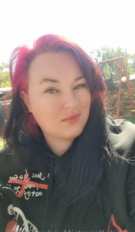 mistresskatiana modèle pornographique photos