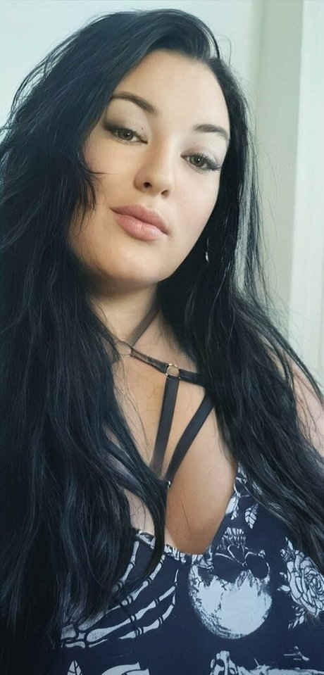 mistresskatiana modèles nus des photos