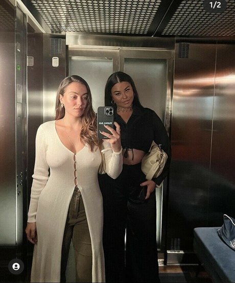 Yluna DeParis star du porno nue galeries