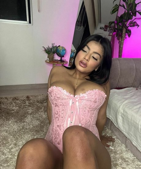 caramelo xox actrice érotique archive