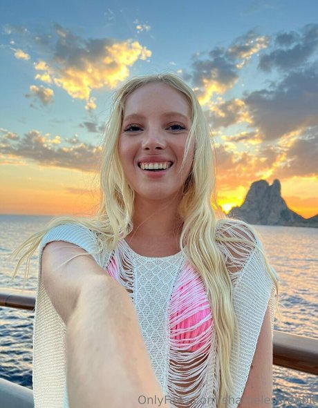 shamelessrabbit actrice sexy photos