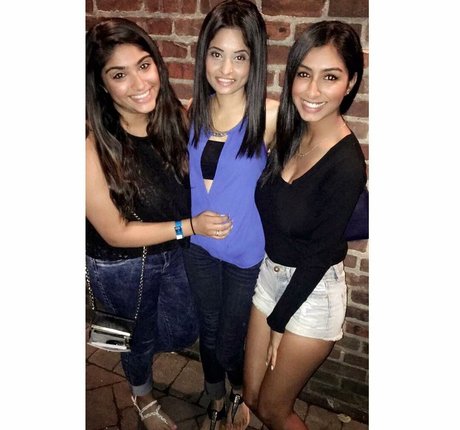 Sasha Kalra actrice sexy archive