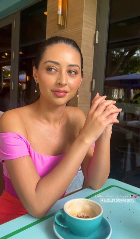 Serena Milan actrice chaude img