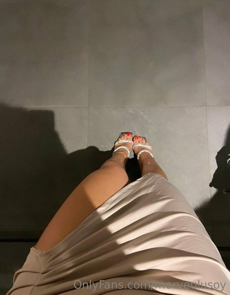 merveulusoy art modèle galerie