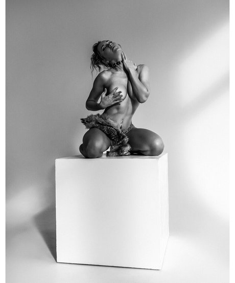 Ksusha Lioness étoile sympa collection