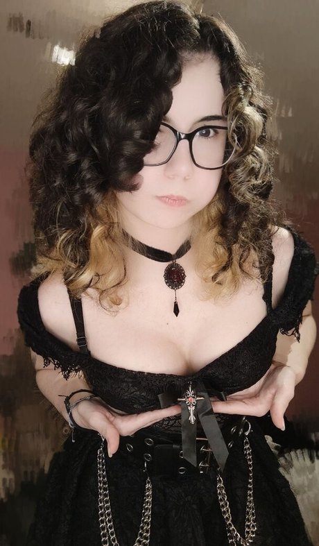 RiriMiaou modèle nu photo