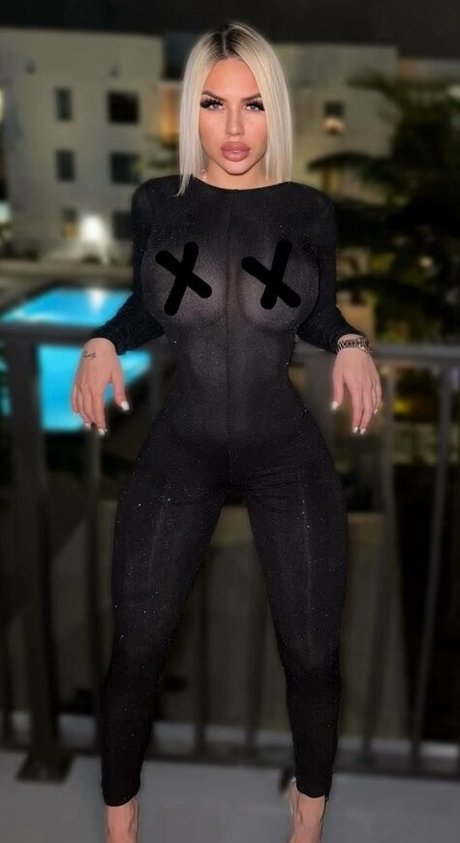 Flavia Cordo étoile érotique photos