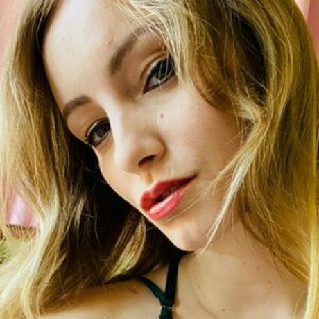 Mistress Victoria Lynn haut étoile photos