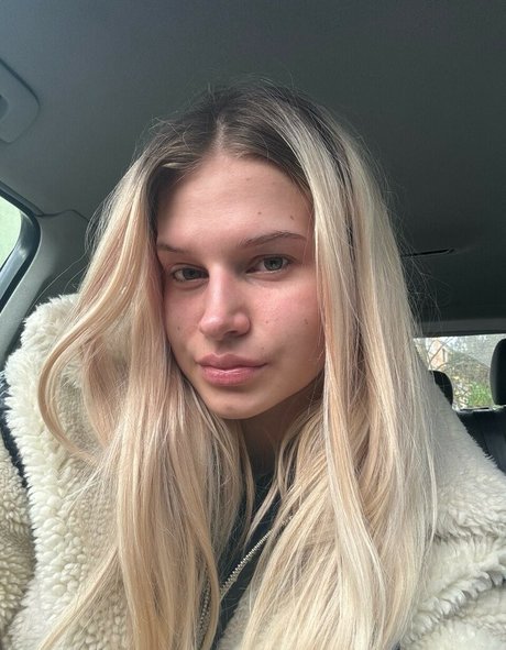 littletinyblonde modèle de sexe galerie