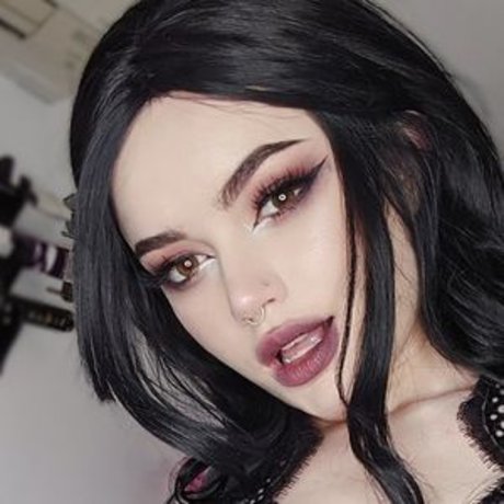 Zalariacos modèle érotique galerie