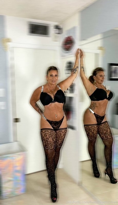 hottotrottotsfree étoile de l'art photo