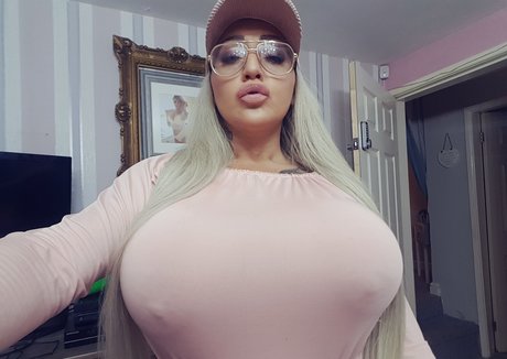 femme nue onlyfans sexe chaud des photos