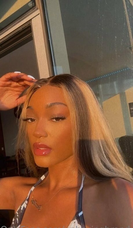 pieds de grand-mère uniquementfans hd gratuit image