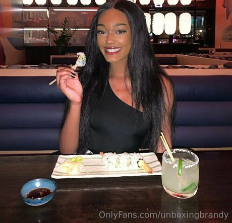 unboxingbrandy actrice nue galeries