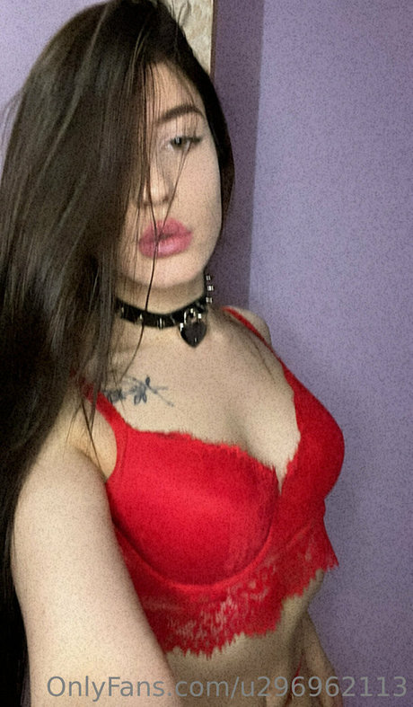 kiki need you inside modèle parfait photos