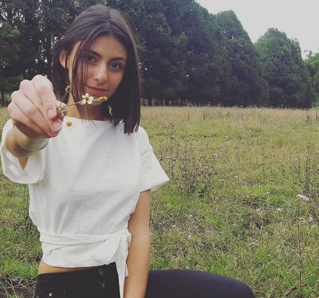 Manuela Velez belle star du porno galeries