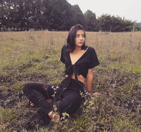 Manuela Velez xxx étoile des photos