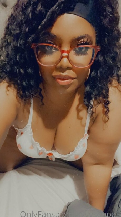 obeygoddesslivvy étoile érotique img