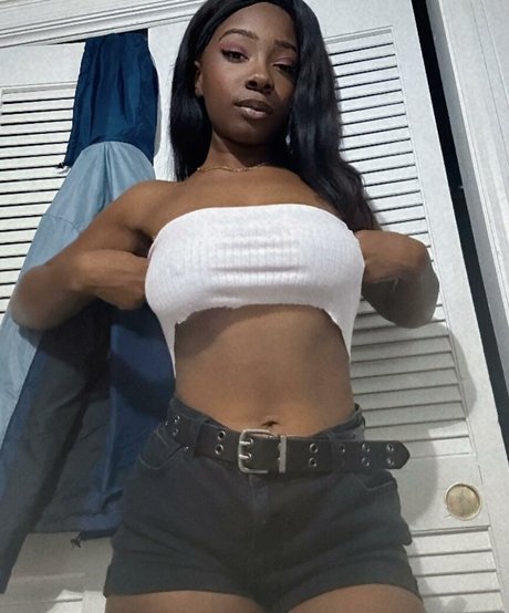 Niyahmoeye meilleure star du porno galeries