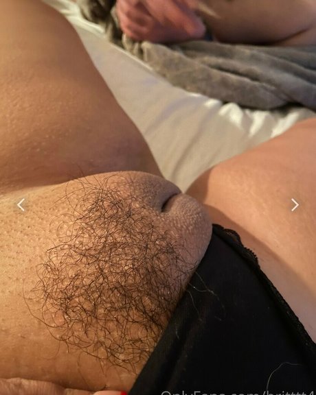 bustybrit4 étoile des photos