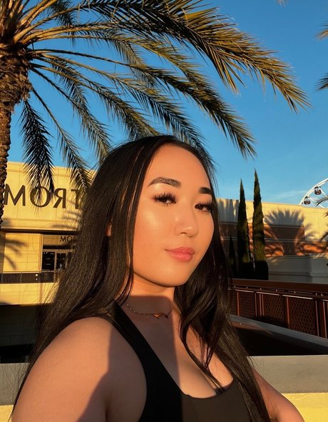 gros seins branlette espagnole onlyfans sexy érotique photo