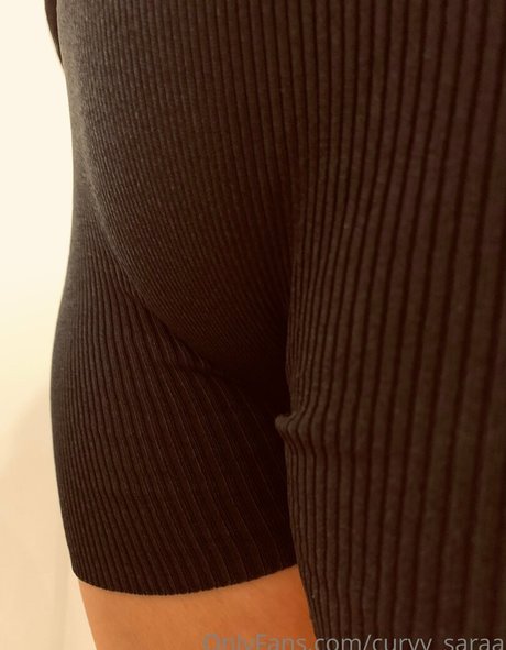 curvy saraa étoile magnifique images